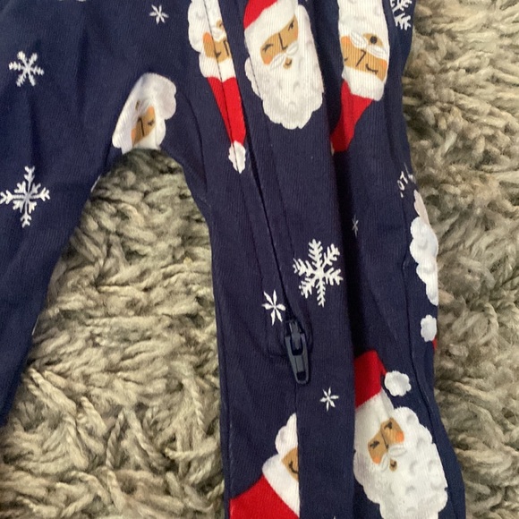 Christmas footie pjs - Picture 4 of 6